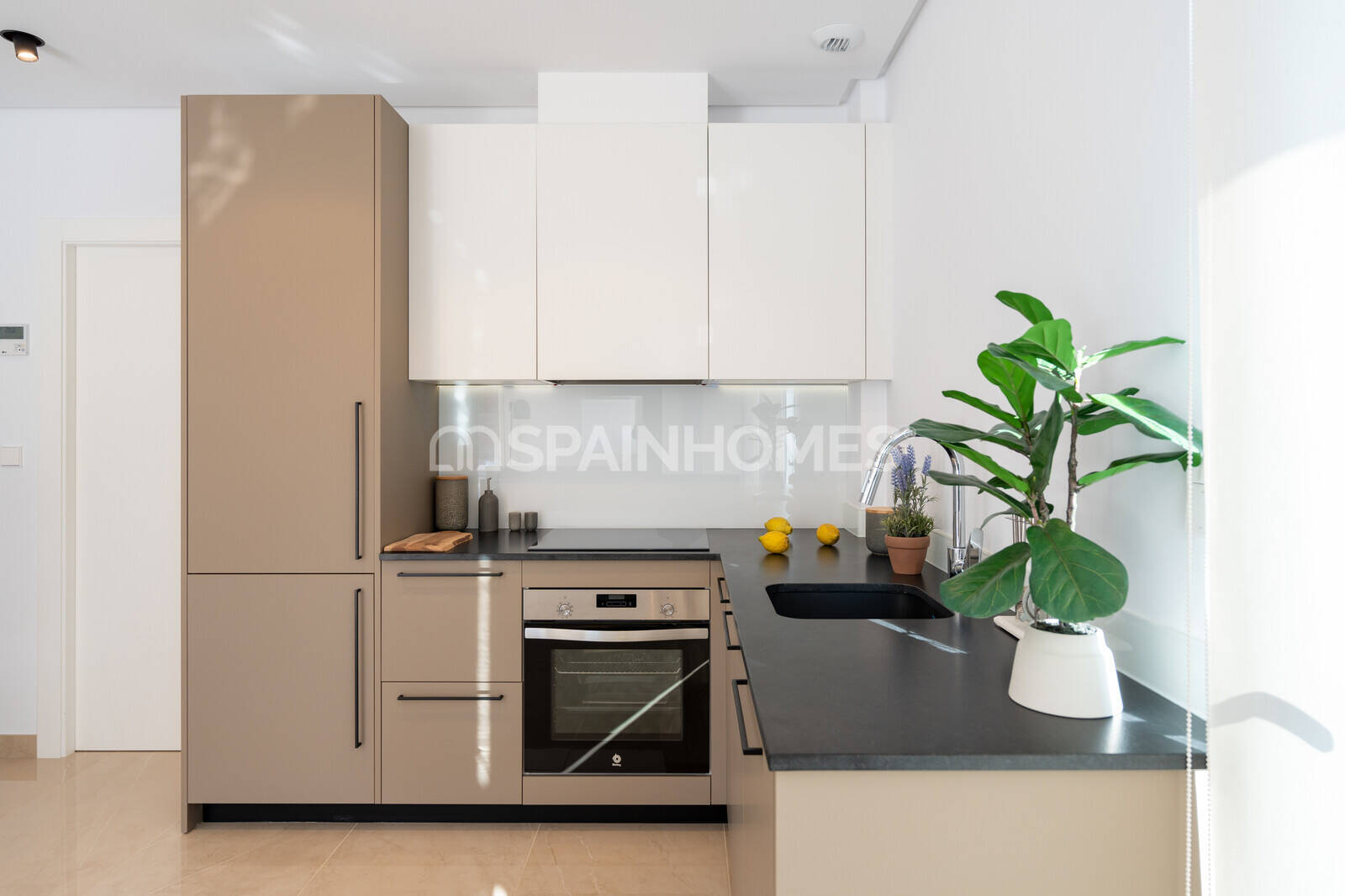 Villa a Santa Pola, Alicante, Spagna 3 camere da letto, 86 mq. N° 92104