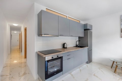 Apartment for sale Torrevieja, Alicante, Spain 3 bedrooms, 77 sq.m. No. 117270 - photo 16