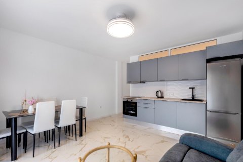 Apartment for sale Torrevieja, Alicante, Spain 3 bedrooms, 77 sq.m. No. 117270 - photo 4