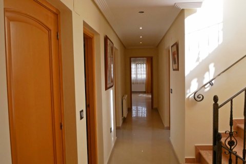 Villa till salu Torrevieja, Alicante, Spanien 6 sovrum, 256 kvm. Nr. 118721 - foto 28