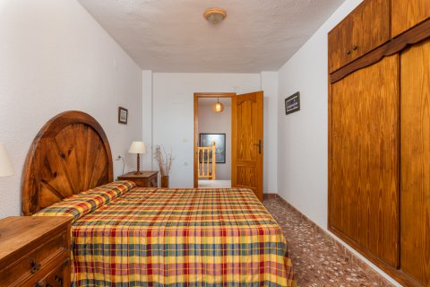 Продажа виллы в Гуардамар-дель-Сегура, Аликанте, Испания 7 спален, 266м2 №118716 - фото 15