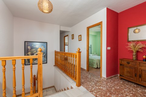 Продажа виллы в Гуардамар-дель-Сегура, Аликанте, Испания 7 спален, 266м2 №118716 - фото 9