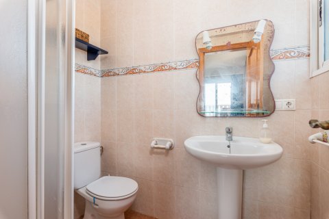 Продажа виллы в Гуардамар-дель-Сегура, Аликанте, Испания 7 спален, 266м2 №118716 - фото 12