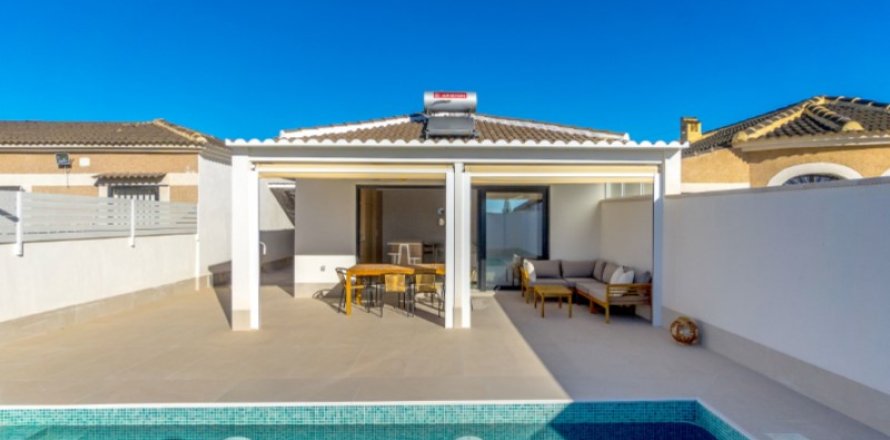Villa Torrevieja, Alicante, Espagne 3 chambres, No. 115187