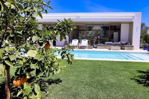 Villa for sale Pinar De Campoverde, Alicante, Spain 4 bedrooms,  No. 115195 - photo 2