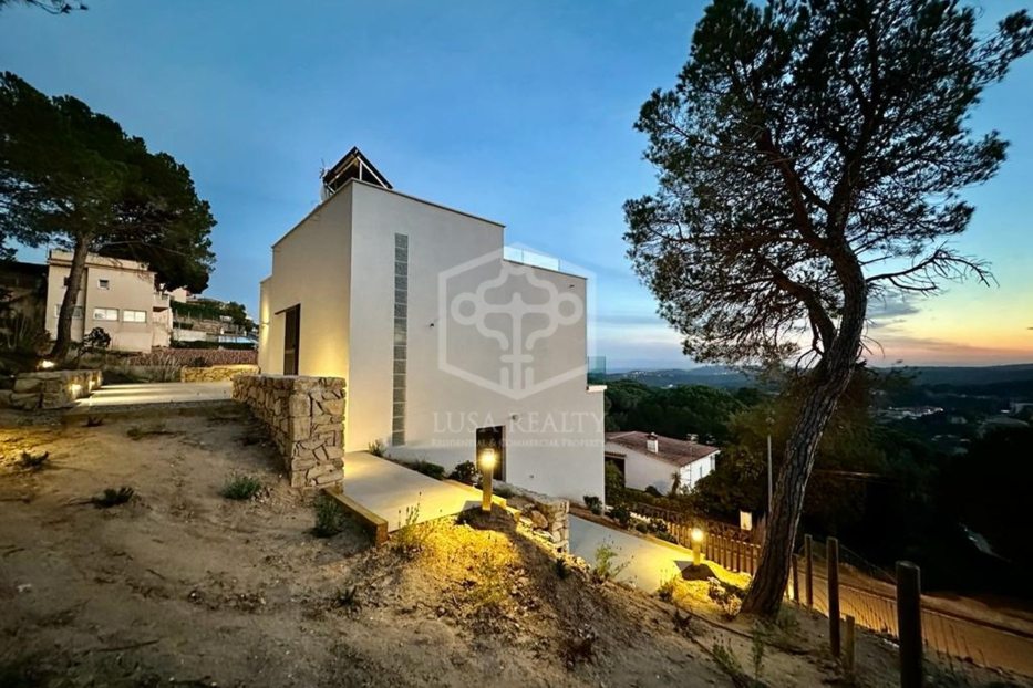 Villa in Lloret de Mar, Girona, Spanien 4 Schlafzimmer, 387 m2 Nr. 96999