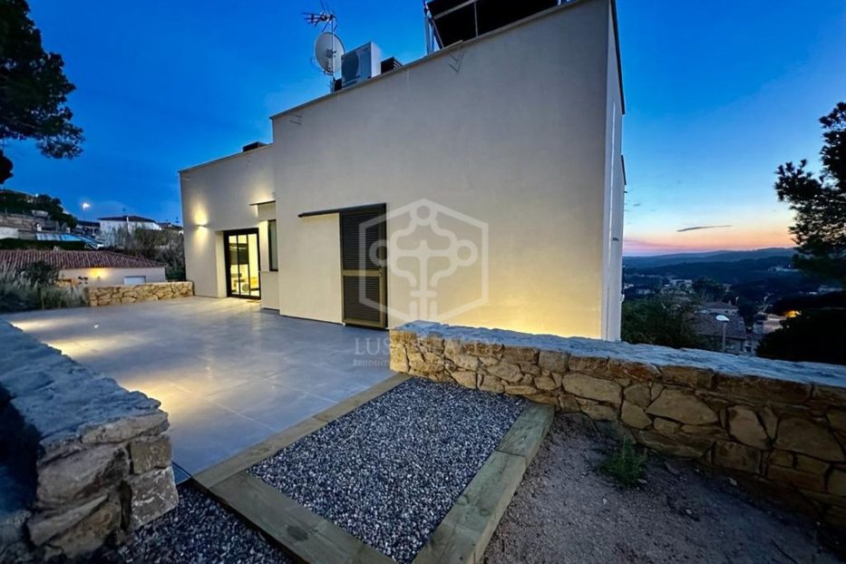 Villa in Lloret de Mar, Girona, Spanien 4 Schlafzimmer, 387 m2 Nr. 96999