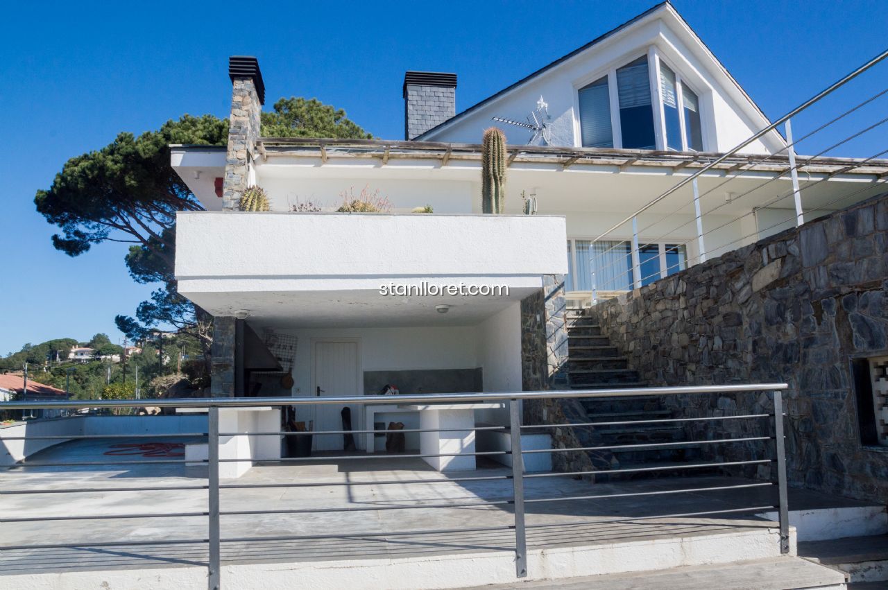 Villa in Lloret de Mar, Girona, Spanien 5 Schlafzimmer, 300 m2 Nr. 104037