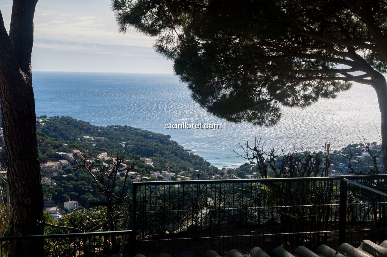 Villa in Lloret de Mar, Girona, Spanien 5 Schlafzimmer, 300 m2 Nr. 104037