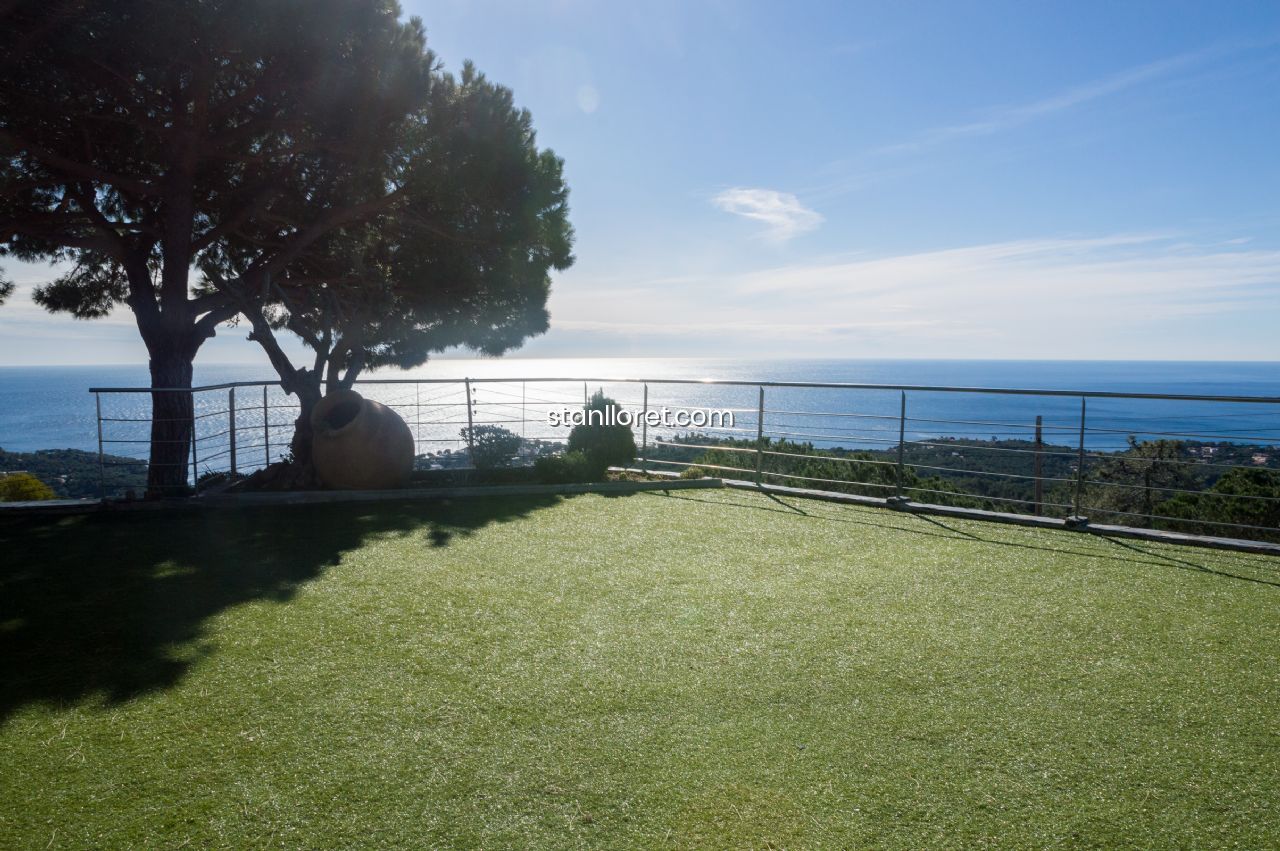 Villa in Lloret de Mar, Girona, Spanien 5 Schlafzimmer, 300 m2 Nr. 104037