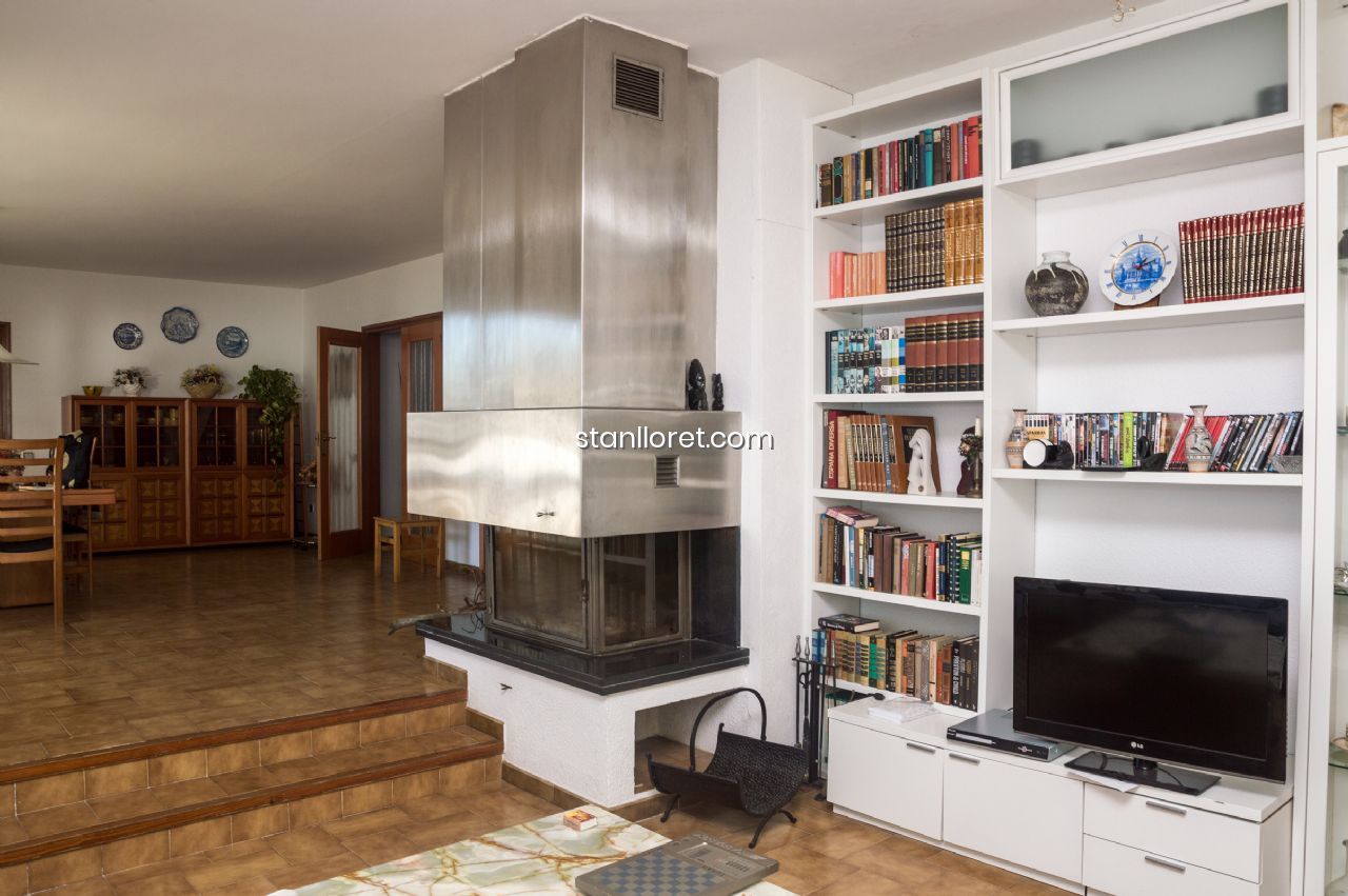 Villa in Lloret de Mar, Girona, Spanien 5 Schlafzimmer, 300 m2 Nr. 104037