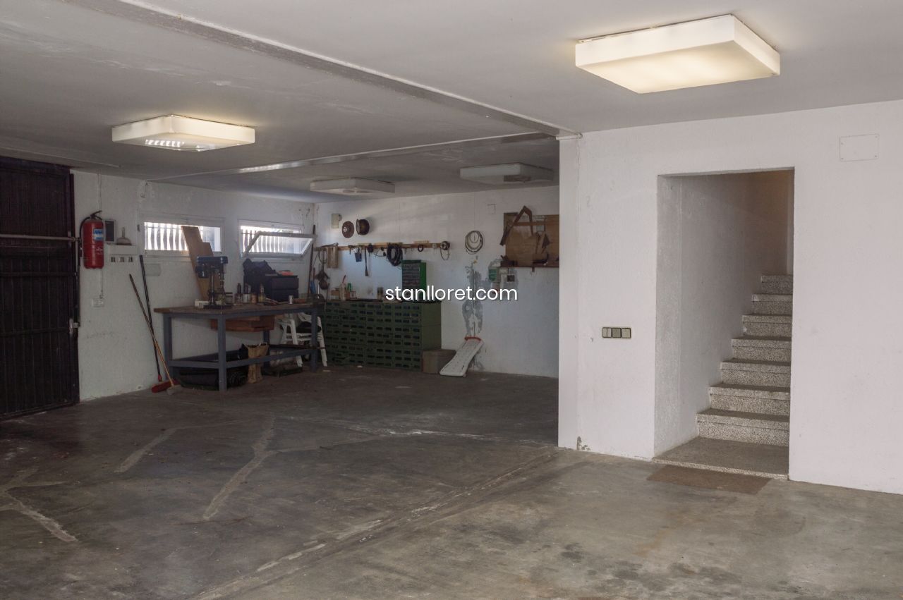 Villa in Lloret de Mar, Girona, Spanien 5 Schlafzimmer, 300 m2 Nr. 104037