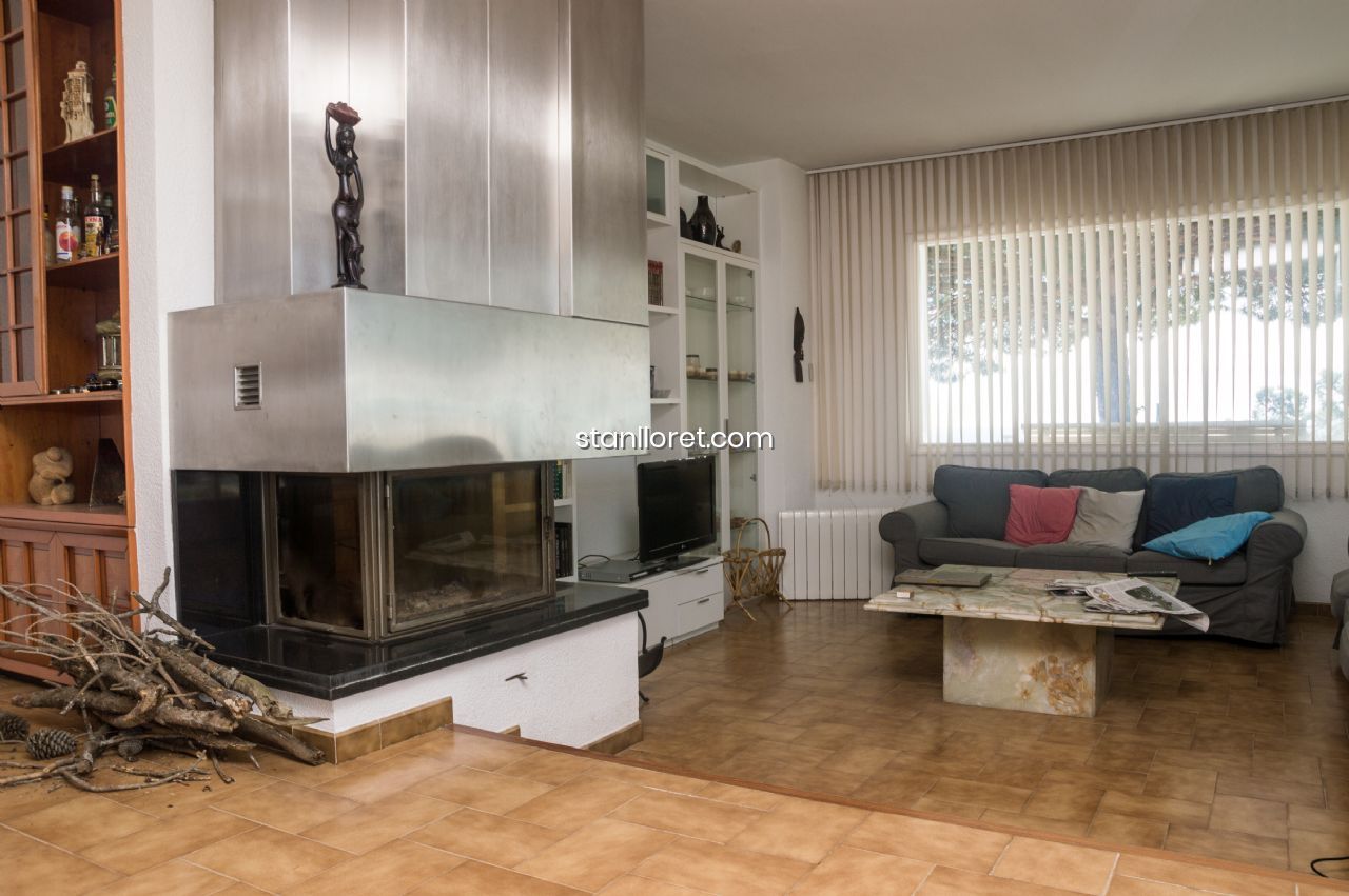 Villa in Lloret de Mar, Girona, Spanien 5 Schlafzimmer, 300 m2 Nr. 104037