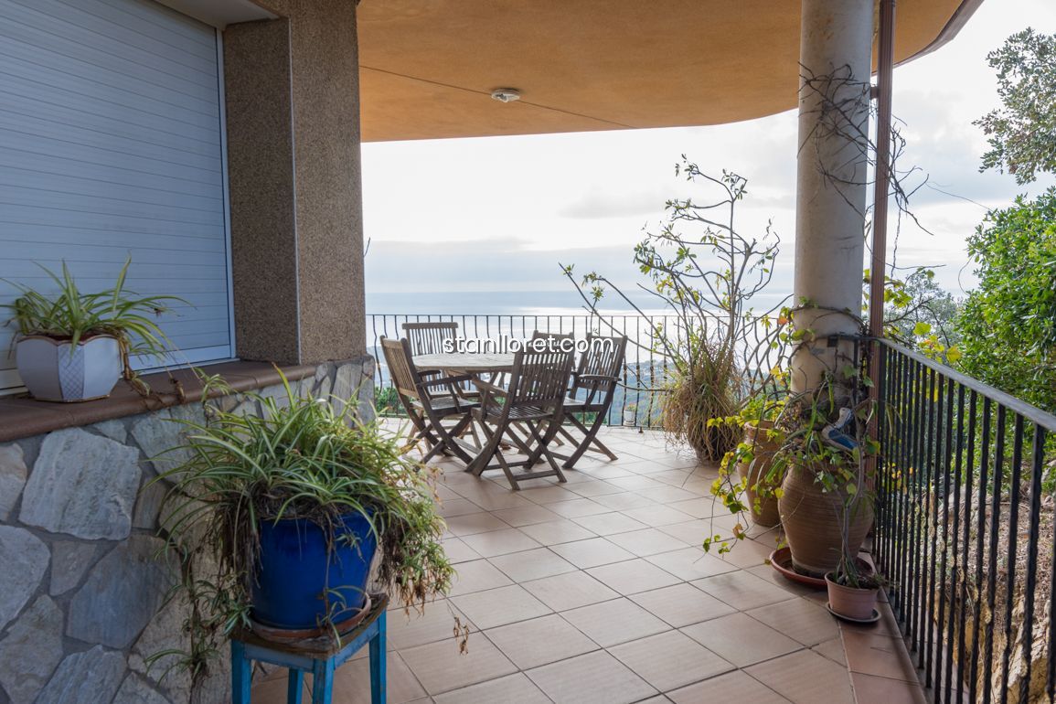 Villa en Lloret de Mar, Gerona, España 4 dormitorios, 309 m2 No. 104040
