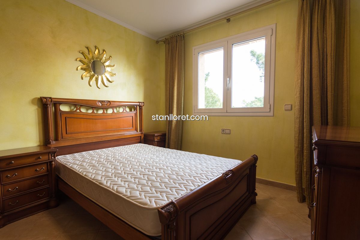 Villa en Lloret de Mar, Gerona, España 4 dormitorios, 309 m2 No. 104040