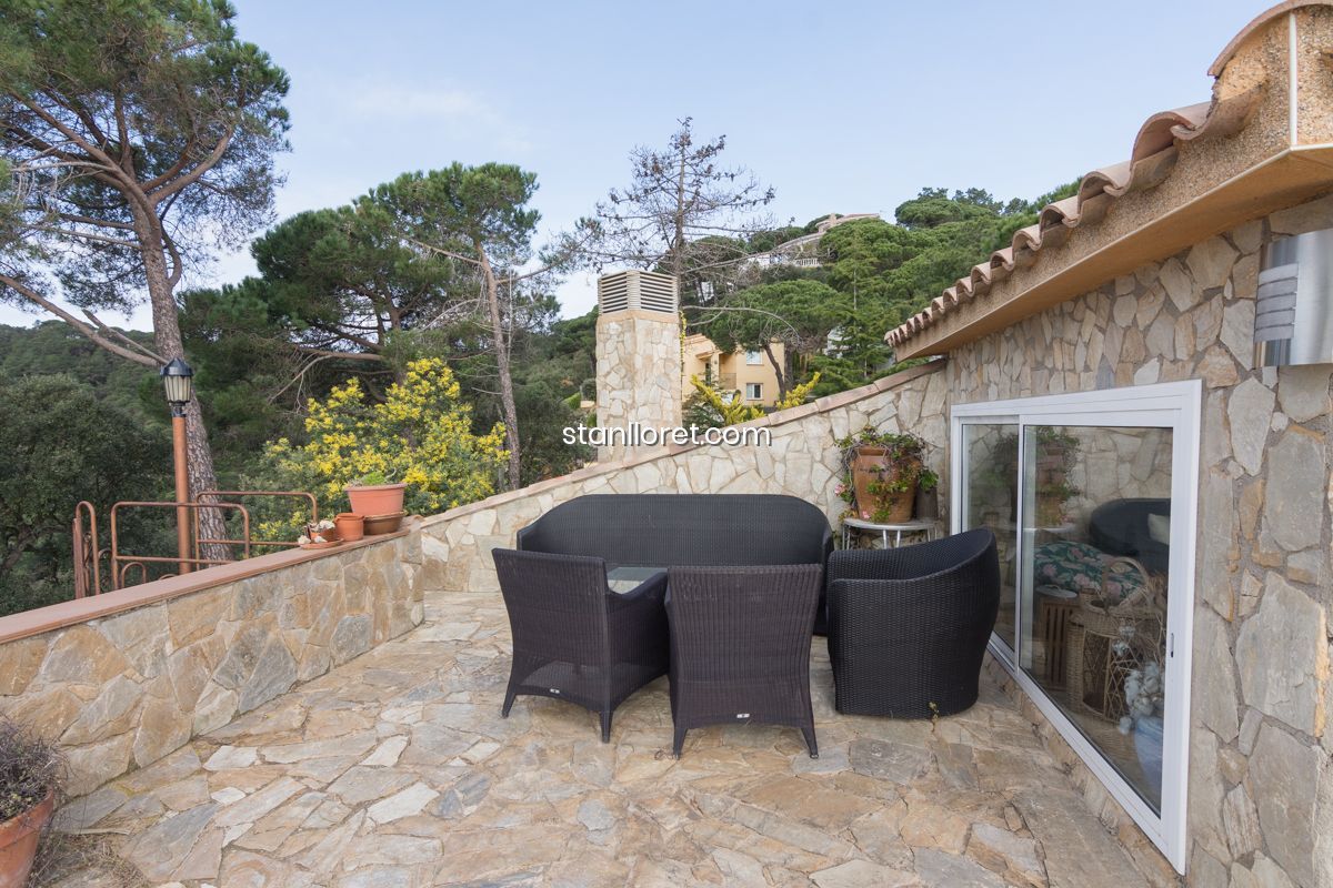 Villa en Lloret de Mar, Gerona, España 4 dormitorios, 309 m2 No. 104040