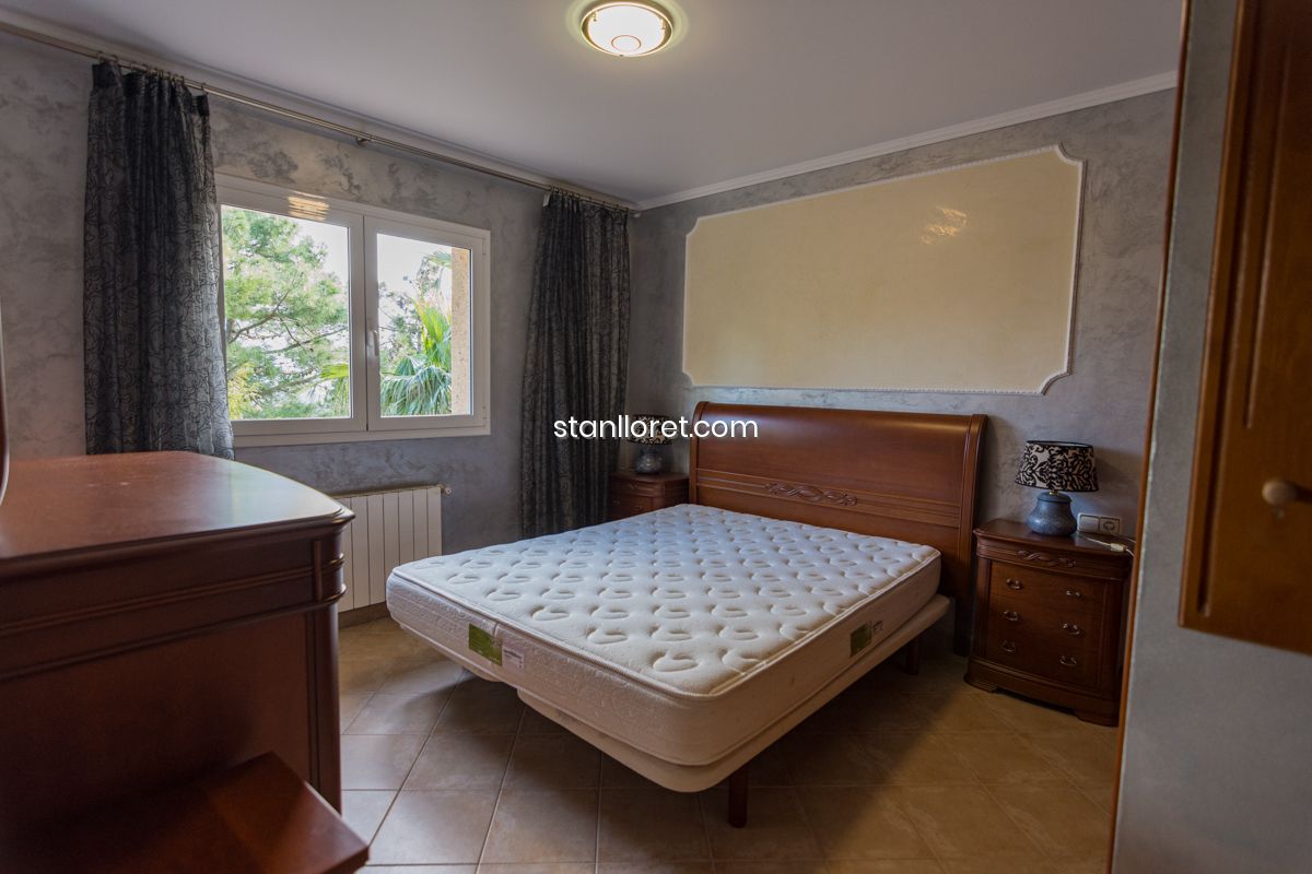 Villa en Lloret de Mar, Gerona, España 4 dormitorios, 309 m2 No. 104040