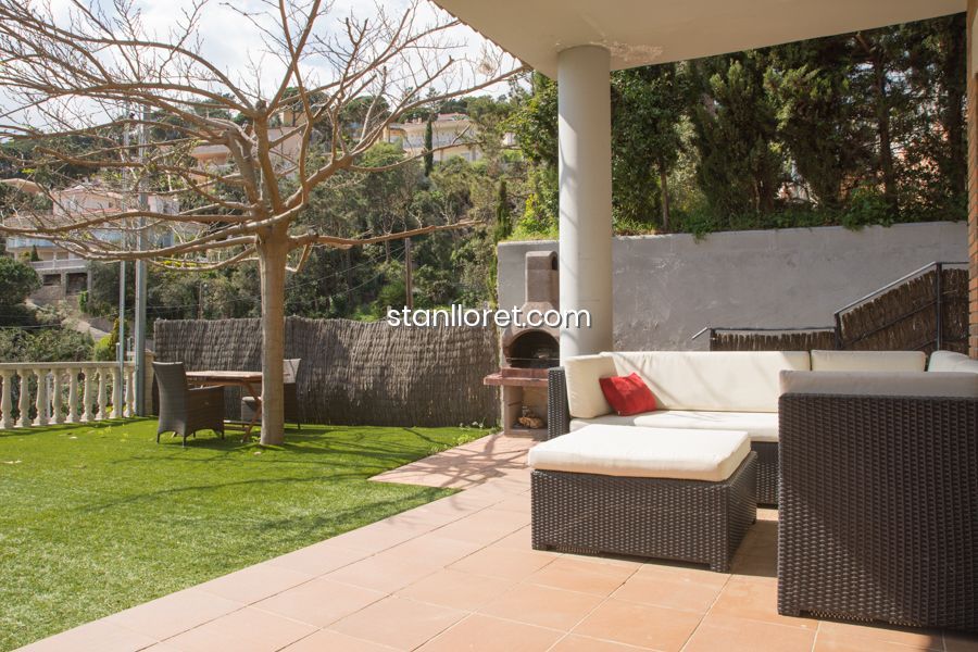 Villa en Lloret de Mar, Gerona, España 4 dormitorios, 223 m2 No. 104038