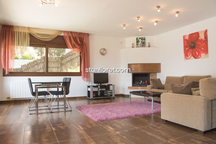 Villa en Lloret de Mar, Gerona, España 4 dormitorios, 223 m2 No. 104038