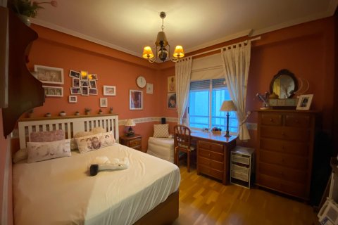 Huoneisto myytävänä Alicante, Espanja, 4 makuuhuonetta, 196 m2 No. 113444 - kuva 8