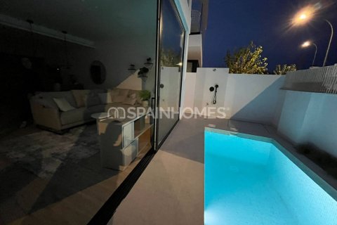 Villa till salu Pilar de la Horadada, Alicante, Spanien 3 sovrum, 197 kvm. Nr. 83614 - foto 15