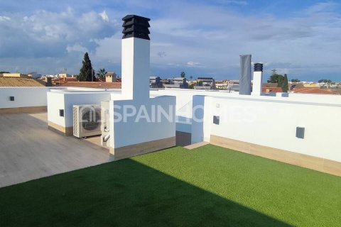 Villa till salu Pilar de la Horadada, Alicante, Spanien 3 sovrum, 197 kvm. Nr. 83614 - foto 10
