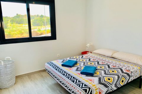 Продажа квартиры Сан-Мигель-де-Салинас, Аликанте, Испания 3 спальни, 92м2 №115821 - фото 7