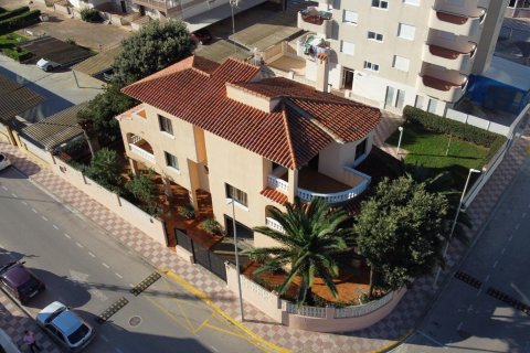 Villa for sale Xeraco, Valencia, Spain 4 bedrooms, 225 sq.m. No. 117227 - photo 7