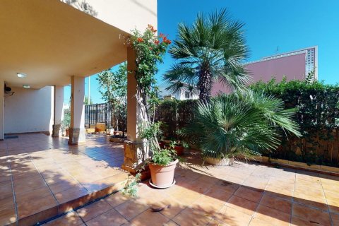 Villa for sale Xeraco, Valencia, Spain 4 bedrooms, 225 sq.m. No. 117227 - photo 1