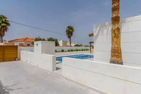 Villa for sale Torrevieja, Alicante, Spain 4 bedrooms, 190 sq.m. No. 114557 - photo 7