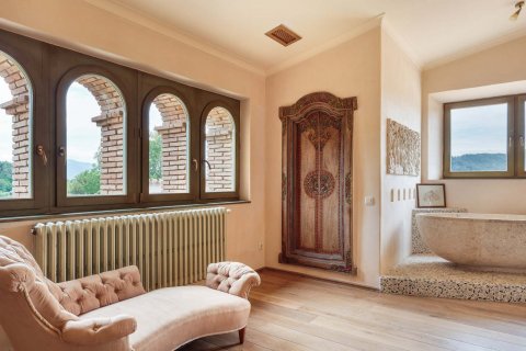 House for sale Girona, Spain 5 bedrooms, 645 sq.m. No. 22818 - photo 19