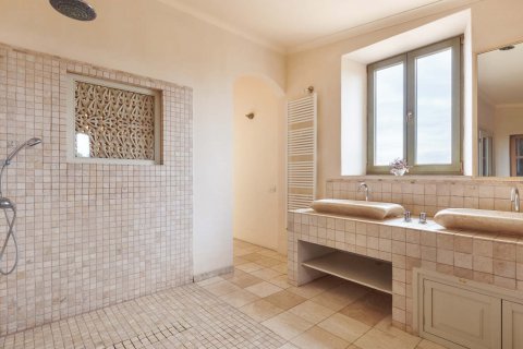 House for sale Girona, Spain 5 bedrooms, 645 sq.m. No. 22818 - photo 22