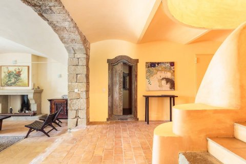 House for sale Girona, Spain 5 bedrooms, 645 sq.m. No. 22818 - photo 9