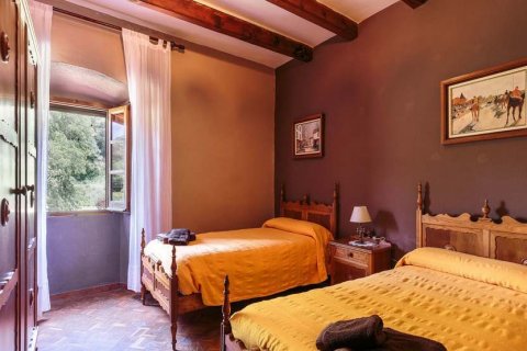 Talo myytävänä Girona, Espanja, 13 makuuhuonetta, 1000 m2 No. 22849 - kuva 24