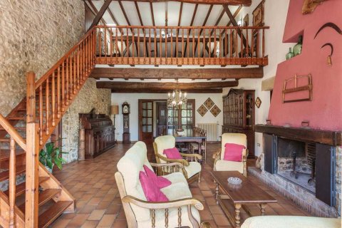 Talo myytävänä Girona, Espanja, 13 makuuhuonetta, 1000 m2 No. 22849 - kuva 17