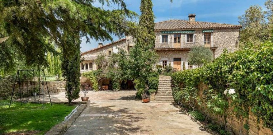 Talo Girona, Espanja 13 makuuhuonetta, 1000 m2 No. 22849