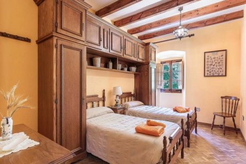Talo myytävänä Girona, Espanja, 13 makuuhuonetta, 1000 m2 No. 22849 - kuva 22