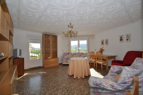 Townhouse for sale Ibi, Alicante, Spain 3 bedrooms, 168 sq.m. No. 116389 - photo 3