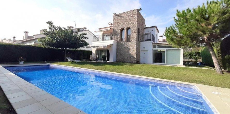 Dom Platja D'aro, Girona, Hiszpania 4 sypialnie, 280 mkw. nr 22931