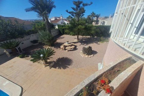 Villa à vendre Ciudad Quesada, Alicante, Espagne, 5 chambres,  No. 115604 - photo 13