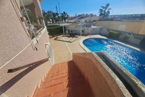 Villa à vendre Ciudad Quesada, Alicante, Espagne, 5 chambres,  No. 115604 - photo 11