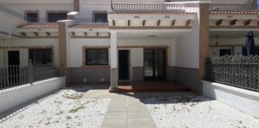 Rindu māja San Miguel de Salinas, Alicante, Spānijā 3 istabas, Nr. 115598