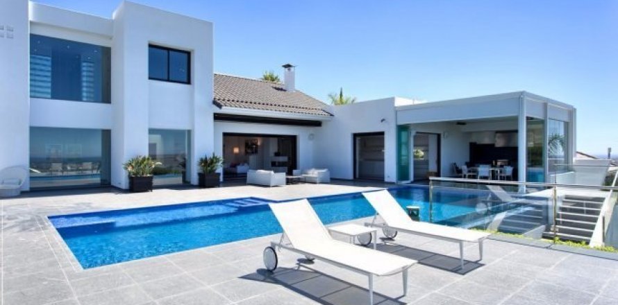 House Benahavis, Malaga, Spain 5 bedrooms, 610 sq.m. No. 23069