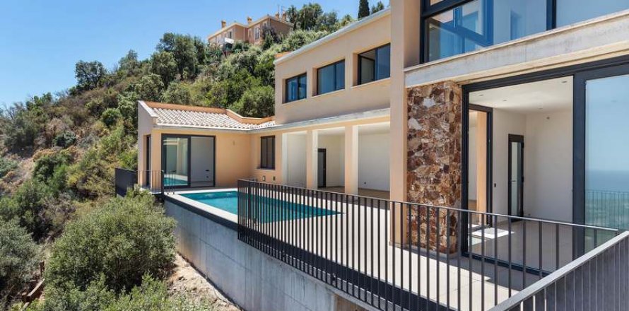 House Platja D'aro, Girona, Spain 5 bedrooms, 512 sq.m. No. 22900