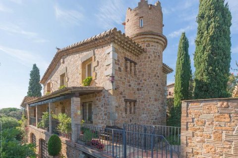 House for sale Platja D'aro, Girona, Spain 5 bedrooms, 511 sq.m. No. 22790 - photo 1