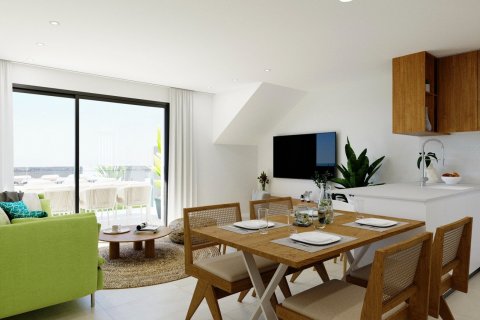Bungalow for sale Torrevieja, Alicante, Spain 2 bedrooms, 75 sq.m. No. 113968 - photo 3