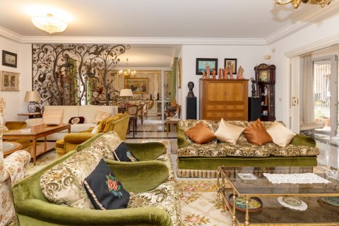 Продажа виллы Малага, Испания 11 спален, 1.03м2 №107465 - фото 22