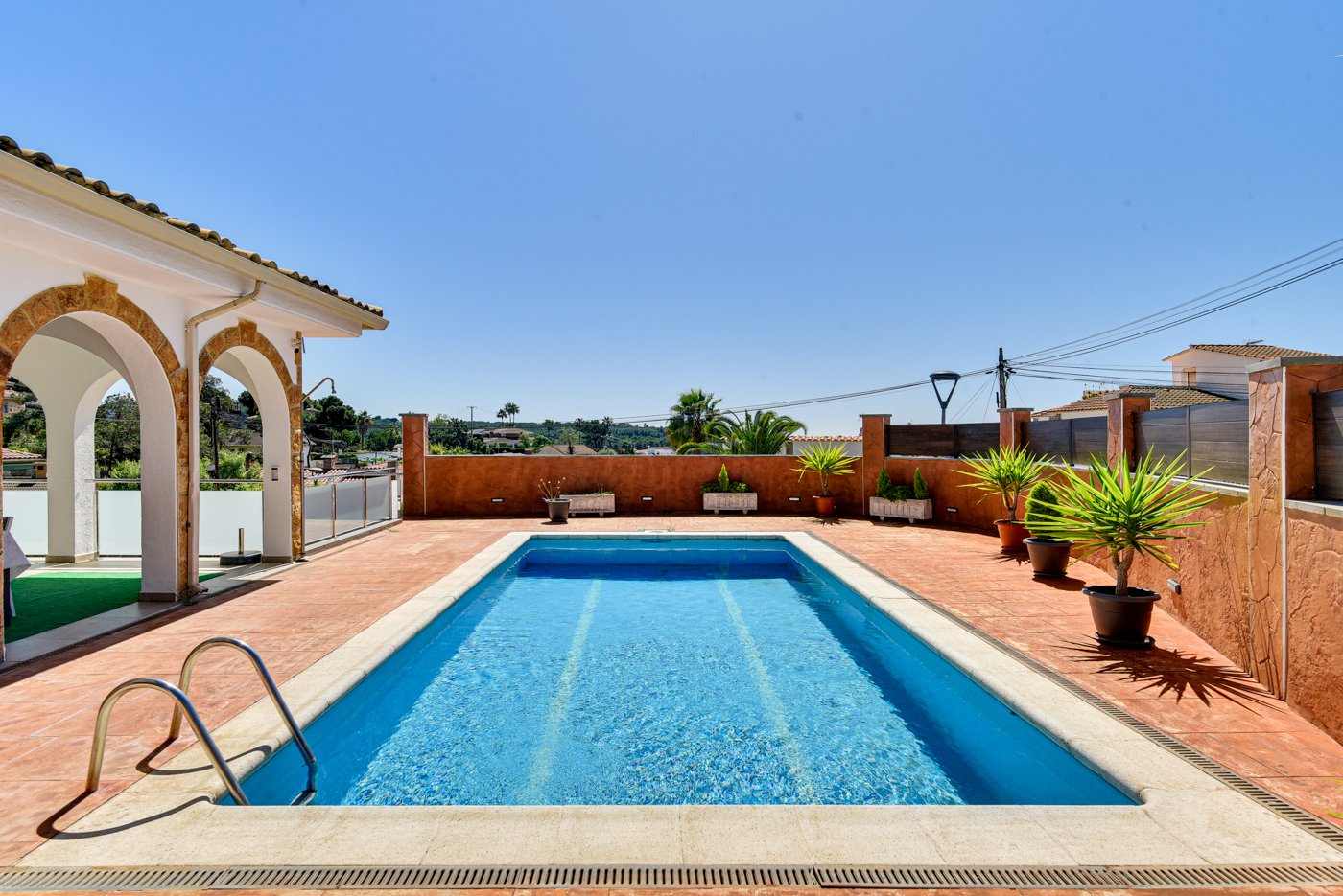 Talo Lloret de Mar, Girona, Espanja 5 makuuhuonetta, 408 m2 No. 98926