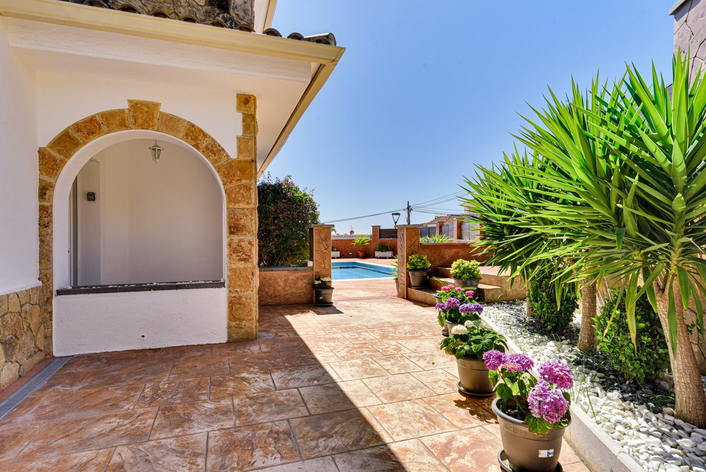 Talo Lloret de Mar, Girona, Espanja 5 makuuhuonetta, 408 m2 No. 98926