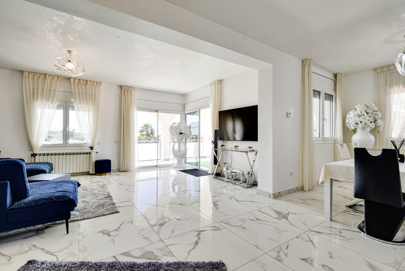 Talo Lloret de Mar, Girona, Espanja 5 makuuhuonetta, 408 m2 No. 98926